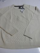*Henri Lloyd Knitted Pullover Size: Large