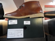 *Nicholas Deakin Boots (as per photograph) Size: 7