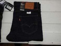 *Levi 502 Regular Taper Jeans Size: 34/32