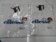 *Two Ellesse T-Shirts Size: Medium