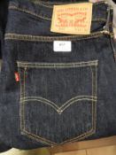 *Levi 501 Jeans Size: 33/32
