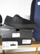 *Pair of Converse Black Shoes Size: 13