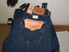 *Levi 501 Mens Jeans Size: 31/34