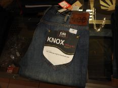 *Lee Knox Regular Fit Jeans Size: 38/34