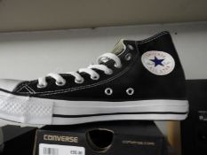 *Pair of Black Converse Boots Size: 40