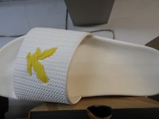 *Pair of Lyle & Scott Mens Sliders Size: 9
