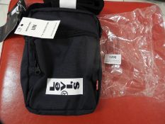 *Levi Cross Body Bag (Blue)