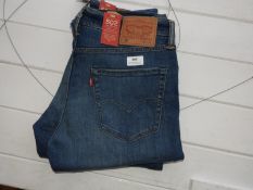 *Levi 502 Regular Taper Denim Jeans Size: 33/32