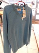 *Penguin V-Neck Pullover Size: Small