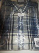 *Levi Men's Shirt Size: Medium