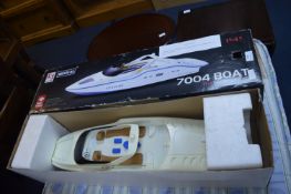 7004 Model Racing Boat