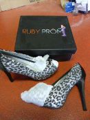 *Six Pairs of Ruby Prom Taylor Black Prom Shoes (M