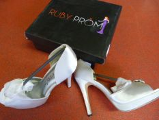 *Six Pairs of Ruby Prom RU02 Silver Prom Shoes (Mi