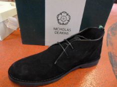 *Nicholas Deakin Boots Size: 11