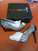 *Six Pairs of Ruby Prom Taylor Black Prom Shoes (M