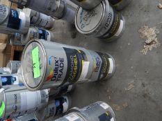 *2x 5L of Dulux Trade 