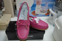Pair of Cushion Walk Ladies Shoes Size: 6