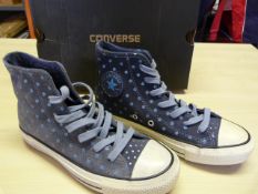 *Converse Womens Shoes Size: 3 (One Slightly Faded)