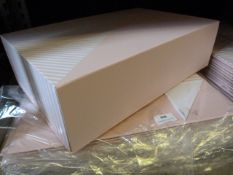 *Fourteen Pink Gift Boxes 20.5x26x12cm