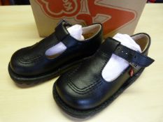 Kicker Aztec Girls Shoes Size: 8.5 (Faulty Buckle)