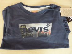 *Levi's Infant T-Shirt Size: 36 Months