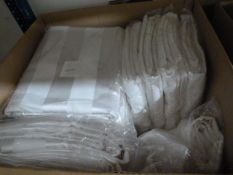 *14 White Damask 108