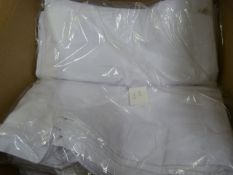 *60 White Chair Covers