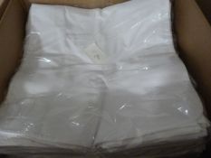 *60 White Chair Covers