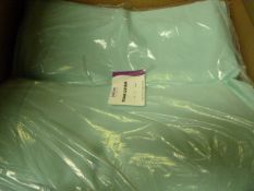 *80 Odeneal Chair Covers