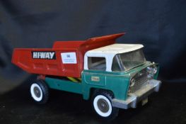 Triang Hi-way Tin Plate Tipper Truck