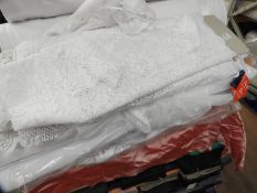 *Five Belts of Assorted Net Curtaining