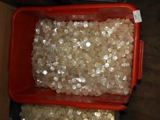 *Large Quantity of Simulated Mother of Pearl Butto