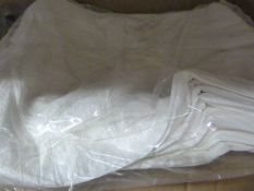 *110 White Crushed Taffeta Chair Covers