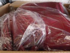 *183 Table Runners (75x Black, 108x Burgundy)