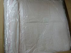*26 White Crushed Taffeta 132