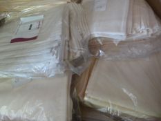 *400 Ivory Polycotton Bows