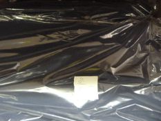 *12 Navy & 8 Red Polycotton 144x90