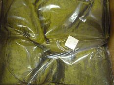 *70 Emerald Crushed Taffeta Chair Covers