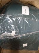 *95 Red Crushed Taffeta Runners