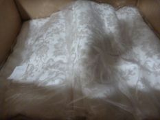 *4 Navy & 8 White Brocade 144x90