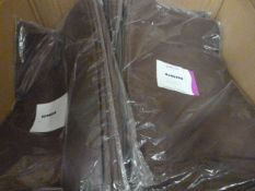 *130 Assorted Table Runners