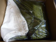 *5 Emerald Crushed Taffeta & 8 Ivory Polycotton 132