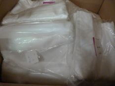 *18 White Damask 90x90