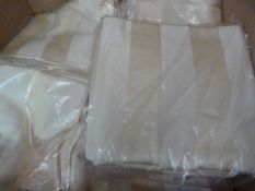 *18 Ivory Damask 90x90