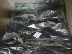 *75 Emerald Crushed Taffeta Chair Covers