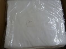 *12 White Polycotton 132