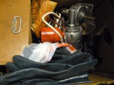 Electric Motor with Gearbox, Oil Can, Industrial G