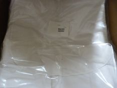 *80 White Chair Covers