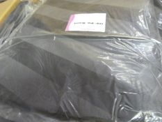 *18 Black Damask 108