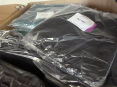 *19 Bottle Polycotton 90x90